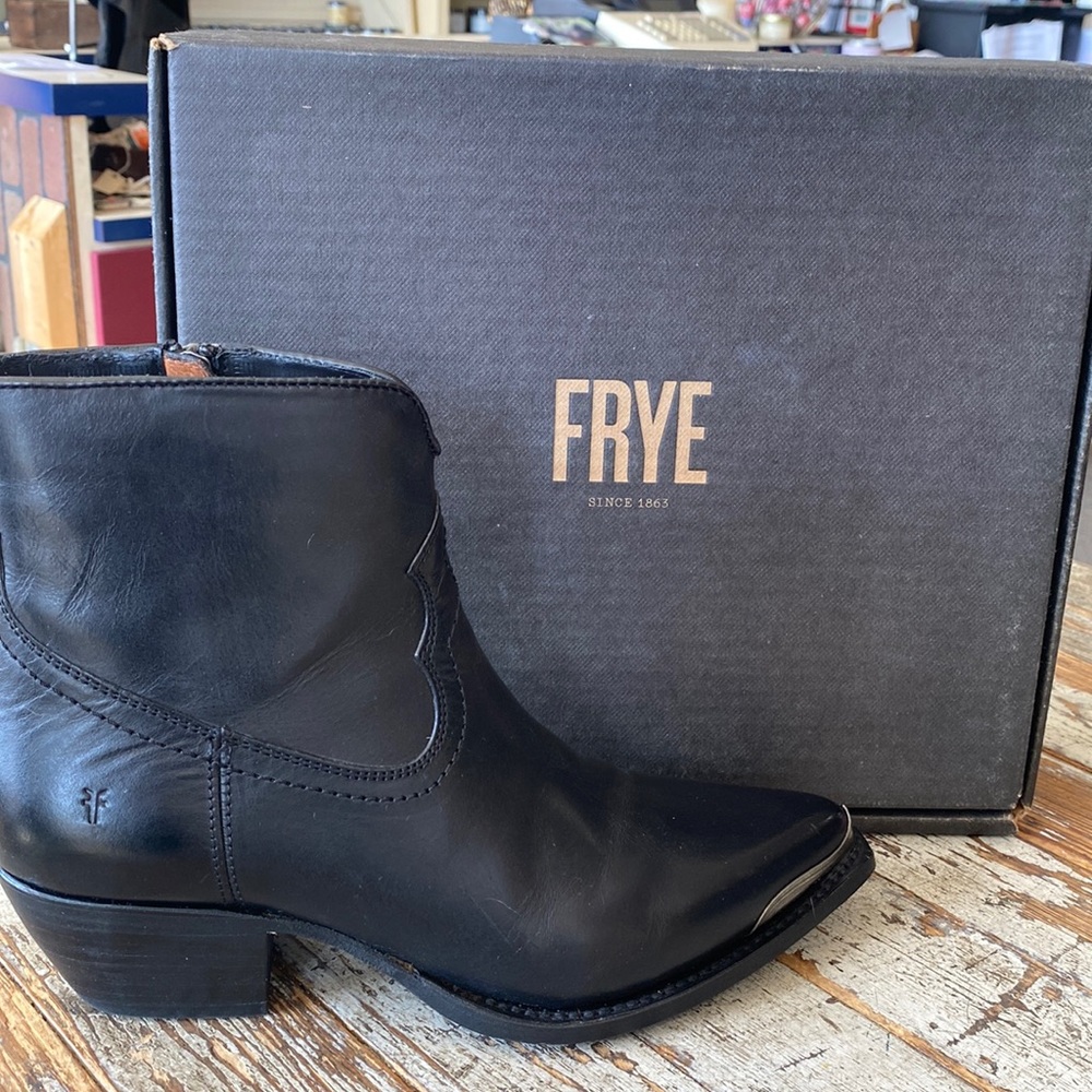 Shane tip short Frye Boot.